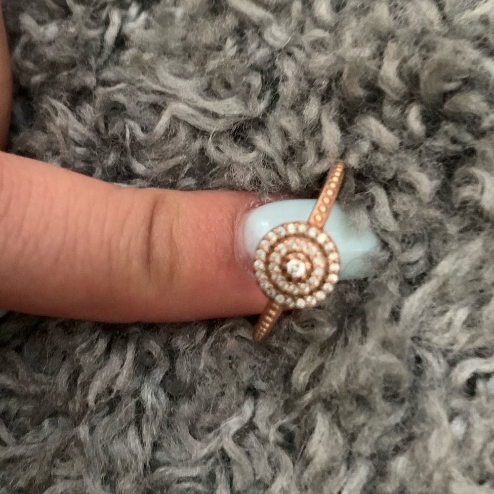 Ring with diamonds